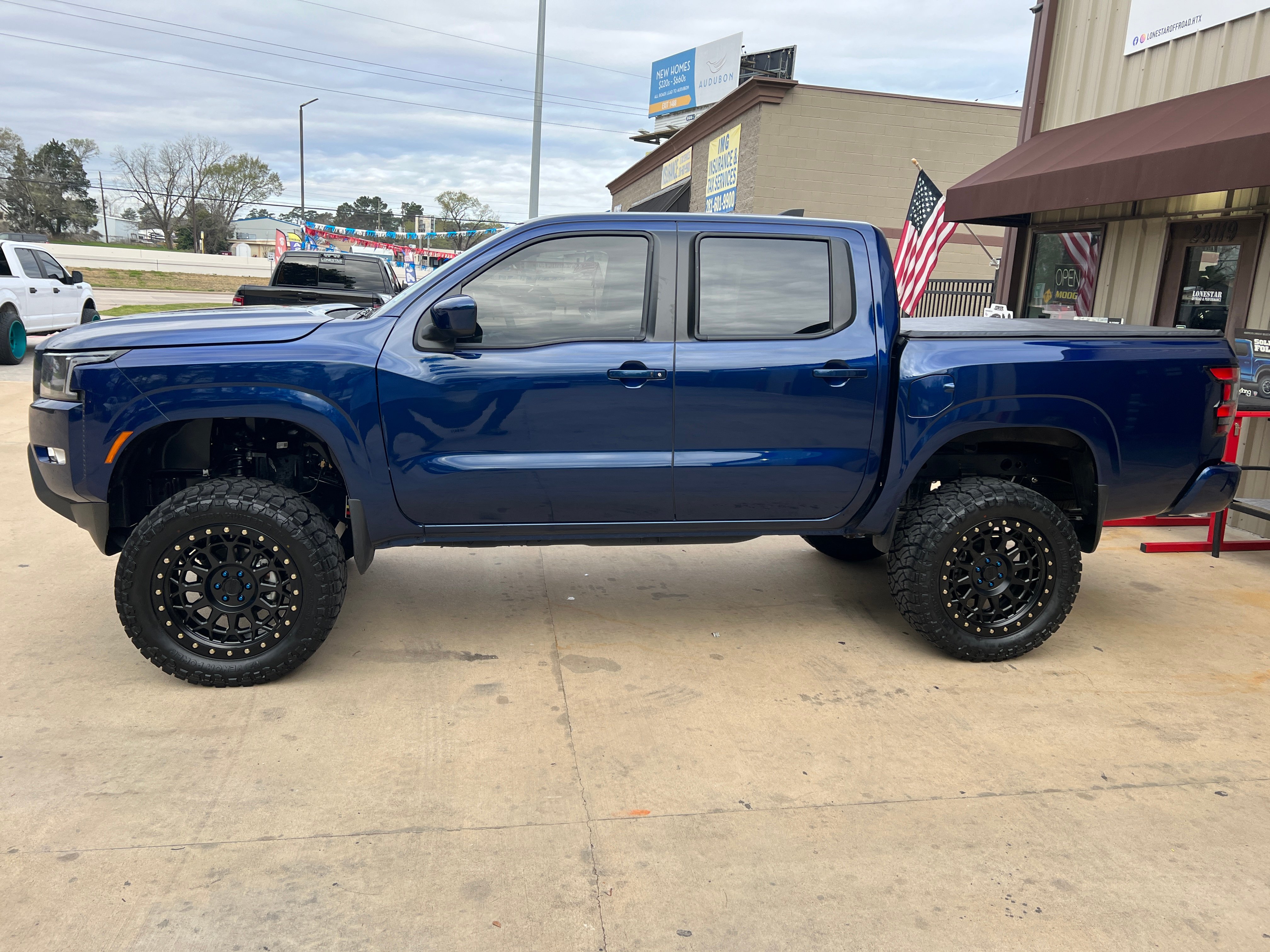 View Build Inch Lifted Nissan Frontier Wd Rough Country