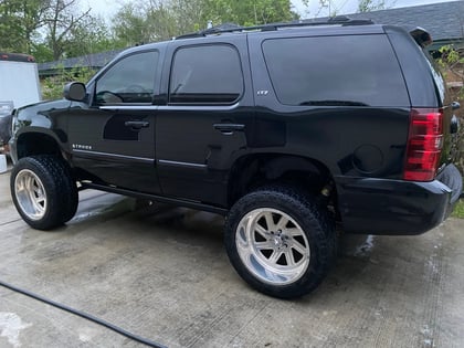 7.5 Inch Lifted 2007 Chevy Tahoe 2WD
