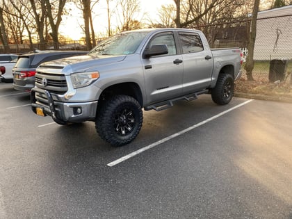 4.5 Inch Lifted 2014 Toyota Tundra 4WD