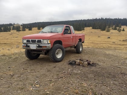 6 Inch Lifted 1989 Nissan D21 4WD