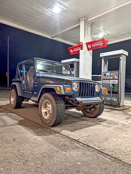 4 Inch Lifted 2000 Jeep Wrangler 4WD