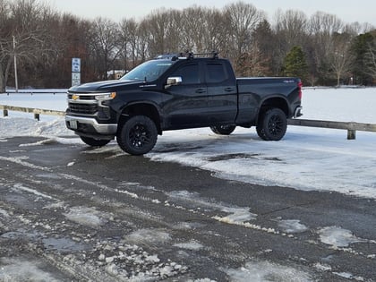 View build 3.5 Inch Lifted 2023 Chevy Silverado 1500 4WD | Rough Country