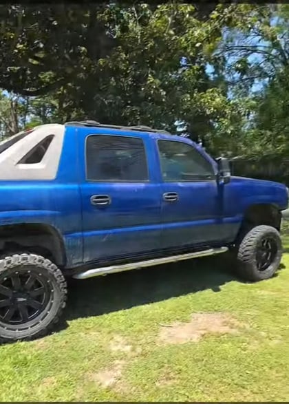 6 Inch Lifted 2004 Chevy Avalanche 1500 4WD