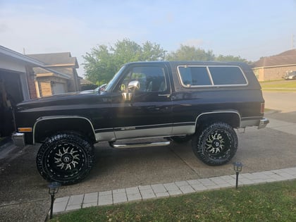 4 Inch Lifted 1990 Chevy Blazer 4WD