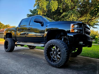 7.5 Inch Lifted 2010 Chevy Silverado 1500 4WD