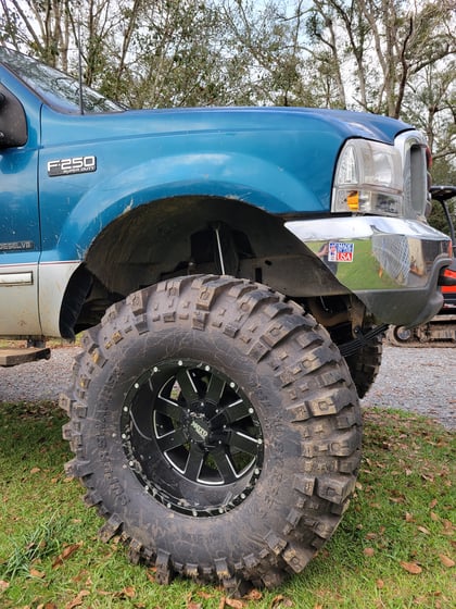 7.5 Inch Lifted 2000 Ford F-250 Super Duty 4WD