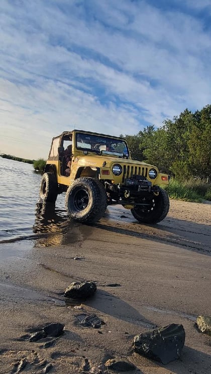 4 Inch Lifted 2000 Jeep Wrangler TJ 4WD