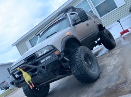 7.5 Inch Lifted 2000 Chevy S10 Blazer 4WD