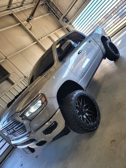 View build 3.5 Inch Lifted 2023 Ram 1500 4WD | Rough Country