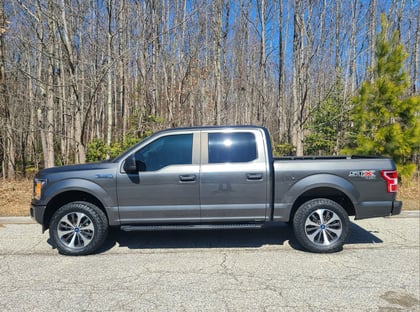 2 inch Lifted 2020 Ford F-150 4WD
