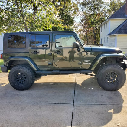 4 Inch Lifted 2010 Jeep Wrangler JK Unlimited 4WD
