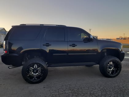 7.5 Inch Lifted 2008 Chevy Tahoe 4WD