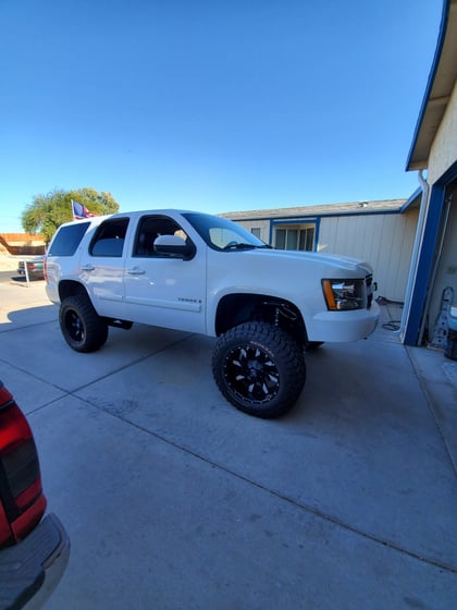 7.5 Inch Lifted 2009 Chevy Tahoe 4WD