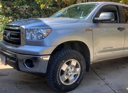 2 inch Lifted 2011 Toyota Tundra 4WD