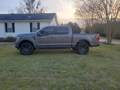 2 inch Lifted 2021 Ford F-150 4WD