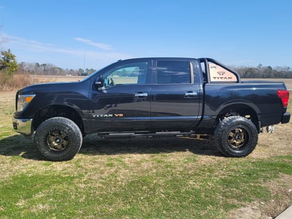 6 Inch Lifted 2019 Nissan Titan 4WD