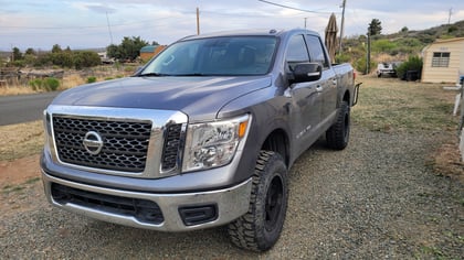 3 Inch Lifted 2018 Nissan Titan 4WD