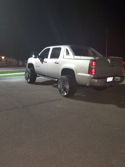 7.5 Inch Lifted 2011 Chevy Avalanche 1500 4WD