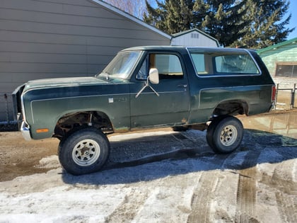 4 Inch Lifted 1982 Dodge Ramcharger 4WD