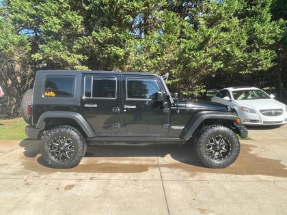 1.75 inch Lifted 2007 Jeep Wrangler JK Unlimited 4WD