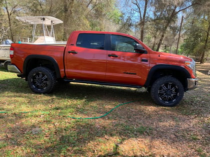 3.5 Inch Lifted 2017 Toyota Tundra 4WD
