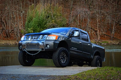 6 Inch Lifted 2011 Nissan Titan 4WD