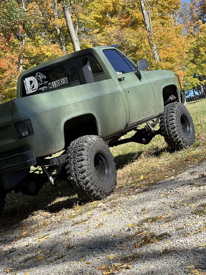 6 Inch Lifted 1985 Chevy C30/K30 Pickup 4WD