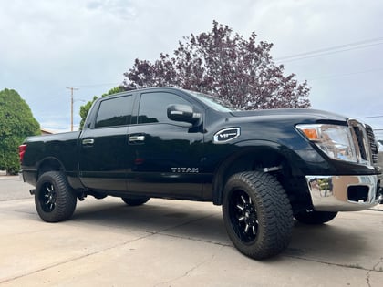 3 Inch Lifted 2017 Nissan Titan 4WD