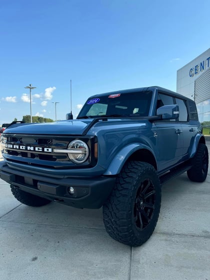 2 inch Lifted 2024 Ford Bronco 4WD