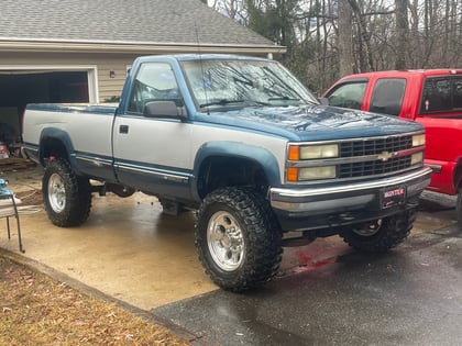 6 Inch Lifted 1991 Chevy C2500/K2500 Pickup 4WD