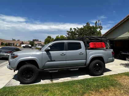 Rough Country (74240) 3.5 inch Lift Kit | UCA | M1 Struts | Toyota Tacoma 4WD (2005-2023)