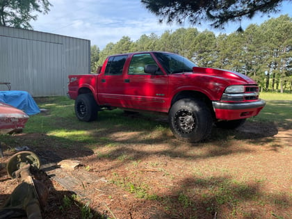 2.5 inch Lifted 2001 Chevy S10 Pickup 4WD