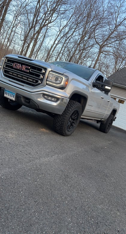 2 inch Lifted 2016 GMC Sierra 1500 4WD