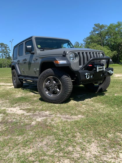 2.5 inch Lifted 2020 Jeep Wrangler JL Unlimited 4WD