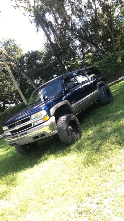 6 Inch Lifted 2000 Chevy Suburban 1500 4WD