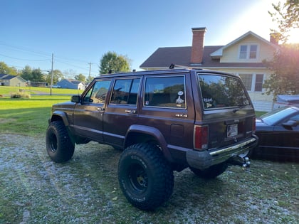 6 Inch Lifted 1987 Jeep Wagoneer 4WD