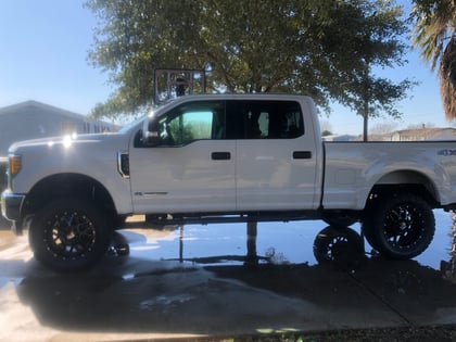 3.5 Inch Lifted 2017 Ford F-250 Super Duty 4WD