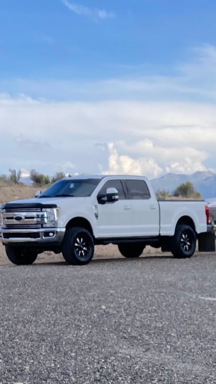 2 inch Lifted 2019 Ford F-250 Super Duty 4WD