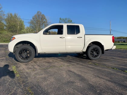 2.5 inch Lifted 2018 Nissan Frontier 4WD