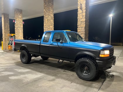 6 Inch Lifted 1992 Ford F-150 2WD