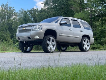 7.5 Inch Lifted 2007 Chevy Tahoe 4WD