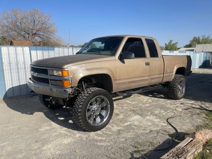 6 Inch Lifted 1997 Chevy C2500/K2500 Pickup 4WD