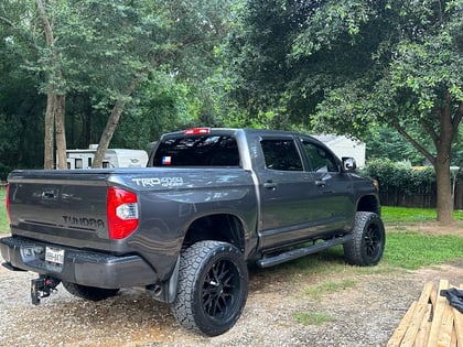 6 Inch Lifted 2018 Toyota Tundra 4WD