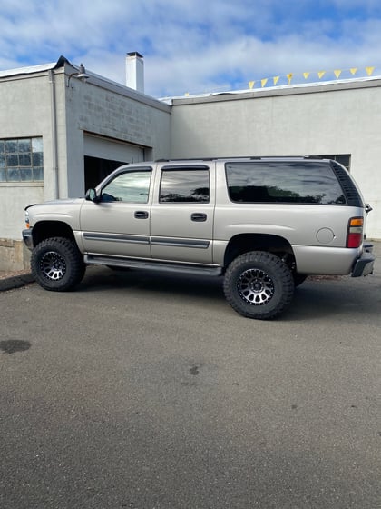 6 Inch Lifted 2005 Chevy Suburban 1500 4WD
