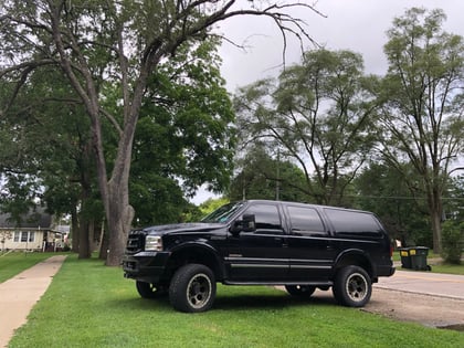 3 Inch Lifted 2004 Ford Excursion 4WD