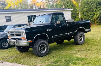 4 Inch Lifted 1988 Dodge W150 Pickup 4WD