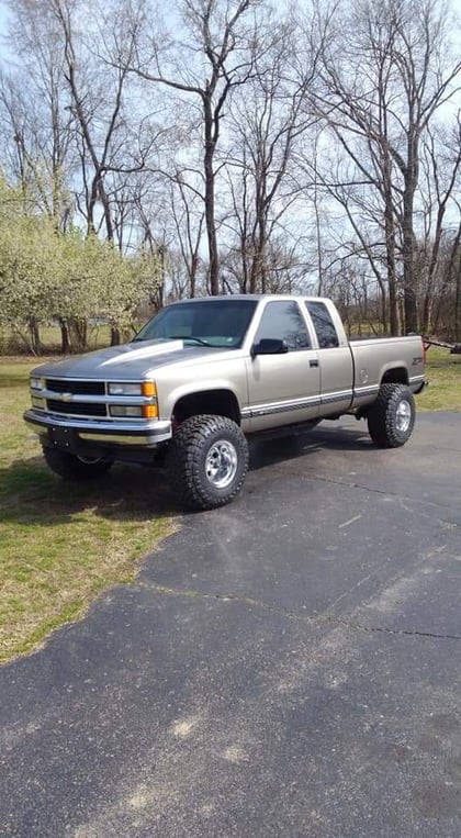 4.5 Inch Lifted 1998 Chevy C1500/K1500 Pickup 4WD