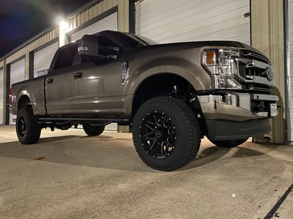 4.5 Inch Lifted 2022 Ford F-250 Super Duty 4WD
