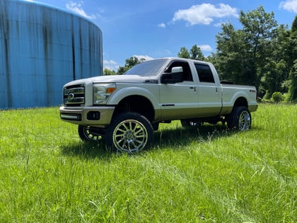 4.5 Inch Lifted 2011 Ford F-250 Super Duty 4WD