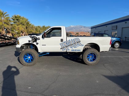 7.5 Inch Lifted 2006 Ford F-350 Super Duty 4WD